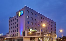 Holiday Inn Express Lisbon Alfragide, an IHG Hotel